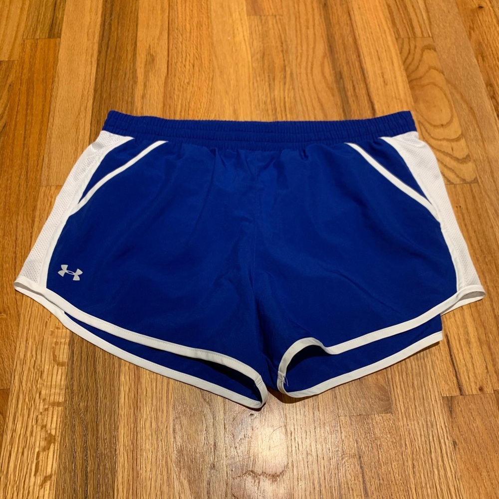 Under Armour like new Fly-By running shorts